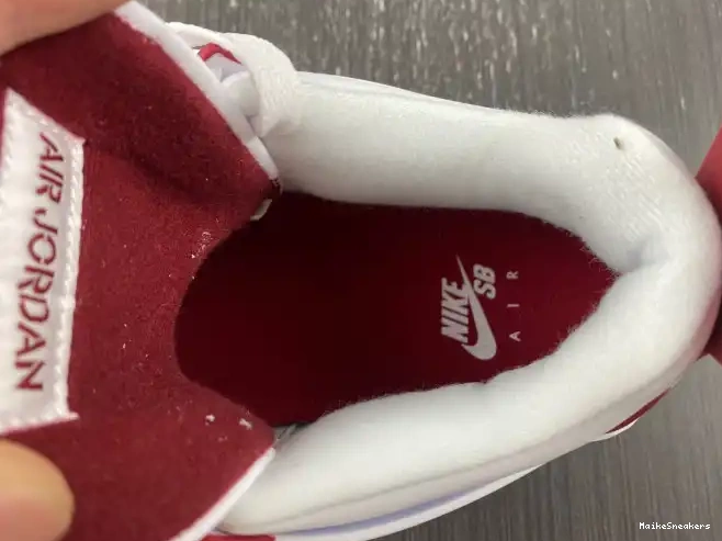 MaikeSneakers SB Red Pine Retro 4 DR5415-160 Jordan 0623